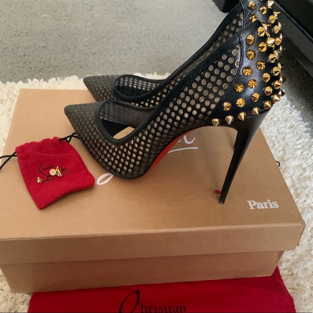 Christian Louboutin Guni pumps size 39